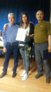 Детаљ са уручења дипломе и медаље Ани Стојановић, првопласираној из ПК ,,Вукана,,